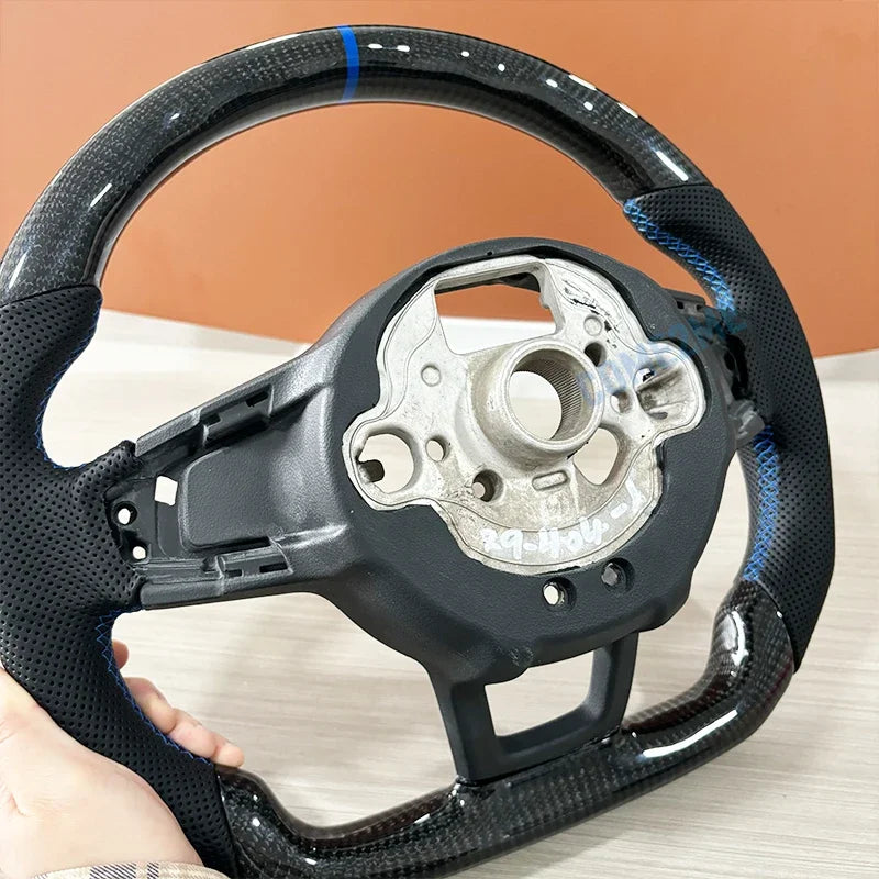 Volant méplat Carbone pour Golf 7 et 7.5