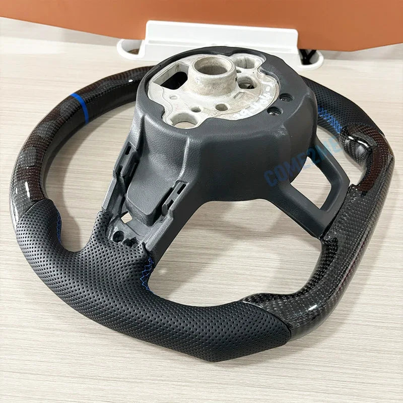 Volant méplat Carbone pour Golf 7 et 7.5